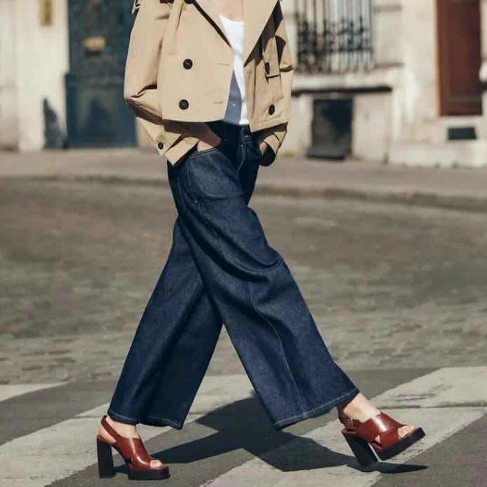 Stylish Wide-Leg Denim Jeans by Zara